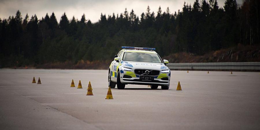  Volvo V90 Polis 2016 года  (фото 2 из 8)